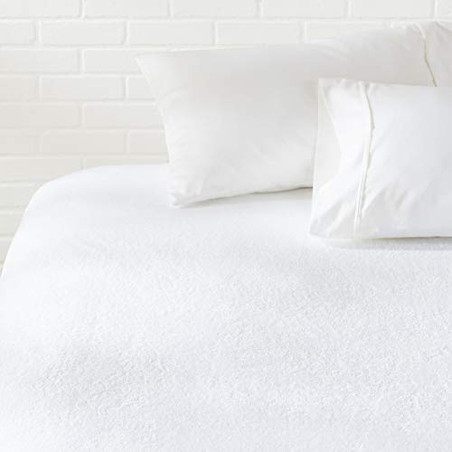 Amazon Basics Waterproof Full Mattress Protector, 18″, Machine Washable