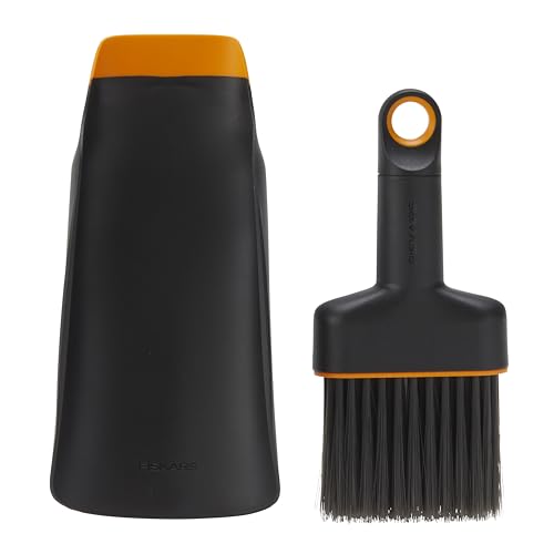 Fiskars Soil Scoop & Brush Set for Indoor Gardening