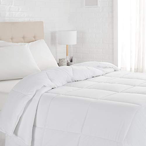 Amazon Basics Down Alternative Comforter, Full/Queen, Light
